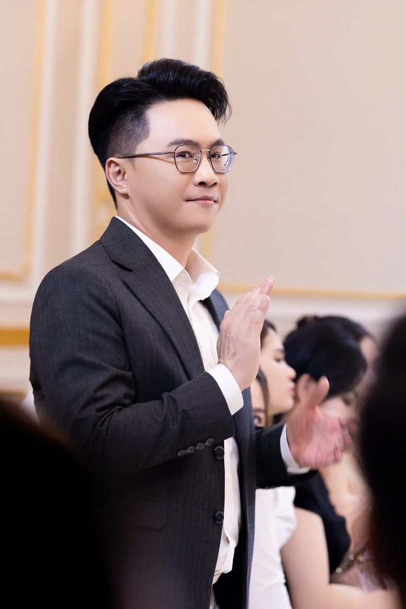 Cận 2 độ có nặng không