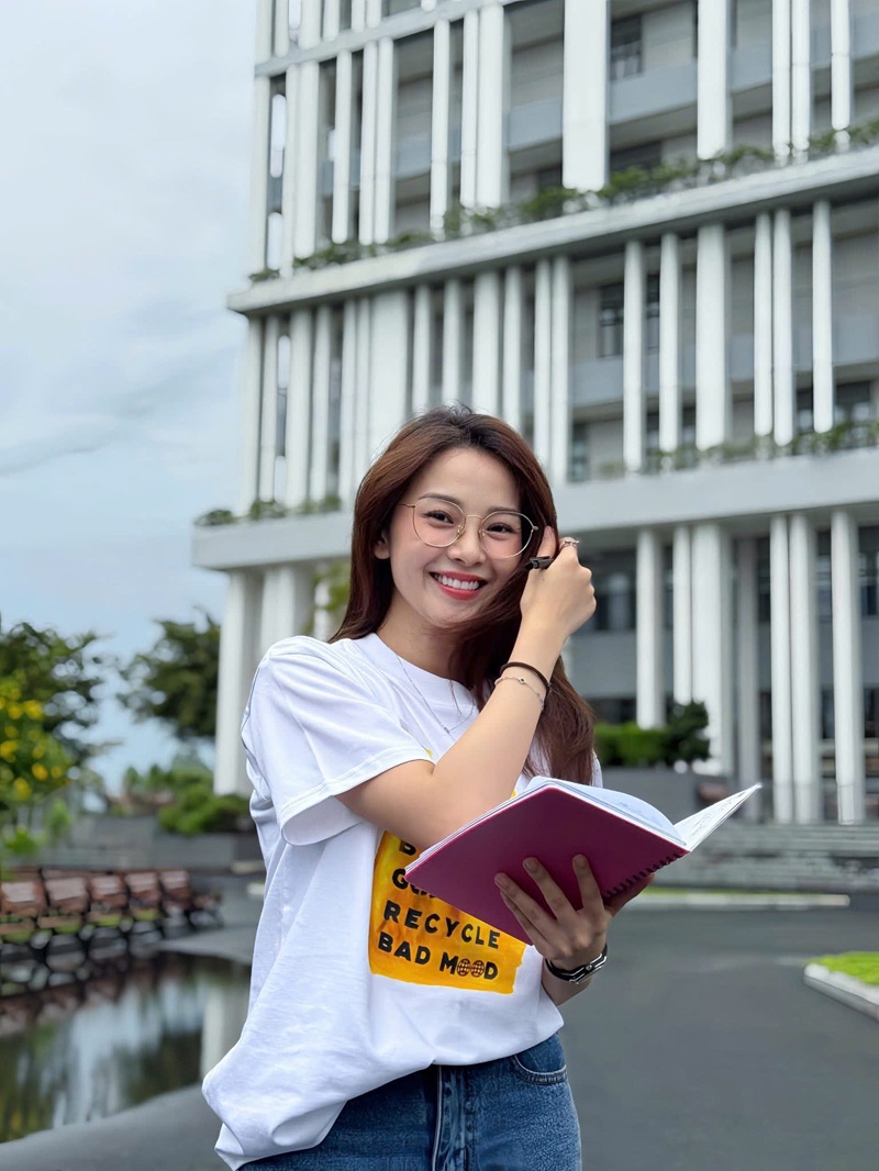 Cận 2.5 độ là nặng hay nhẹ
