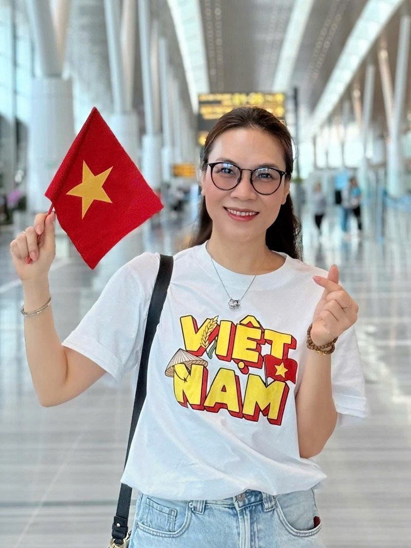 Mắt kính BUTITAN