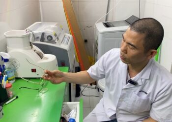 Gãy gọng kính có hàn được không