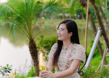 Mắt 3/10 là cận mấy độ