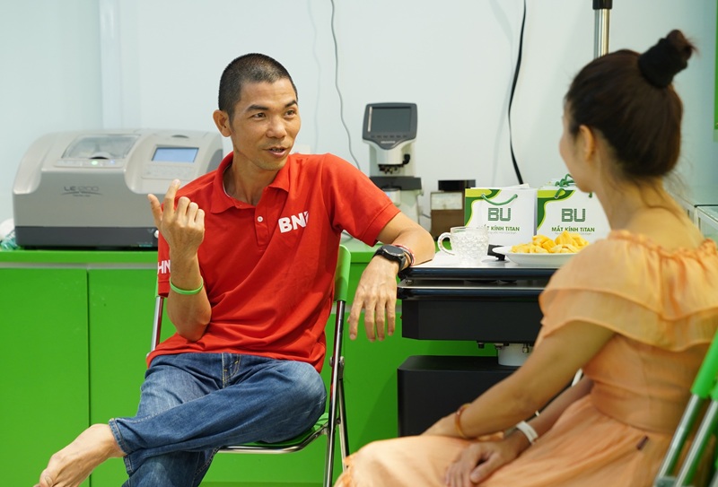 Bác sĩ mắt
