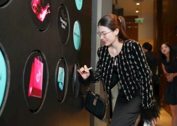 Cận 0.75 độ là nặng hay nhẹ