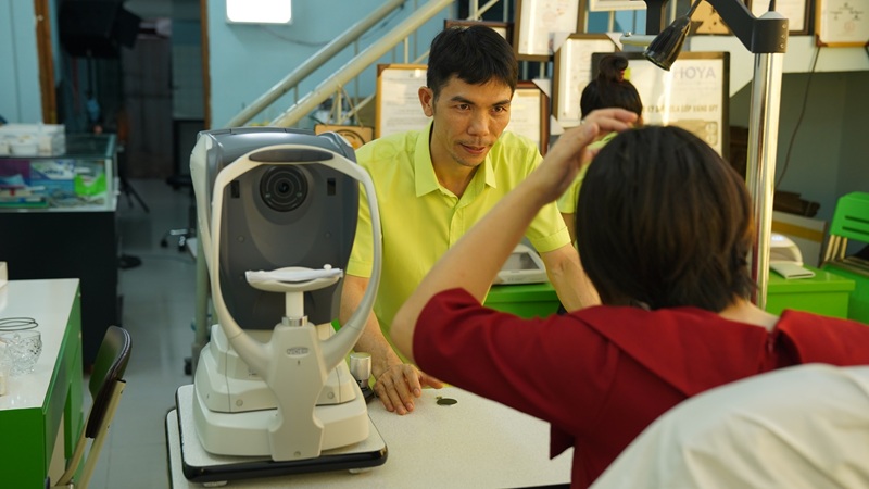 Đo khúc xạ mắt