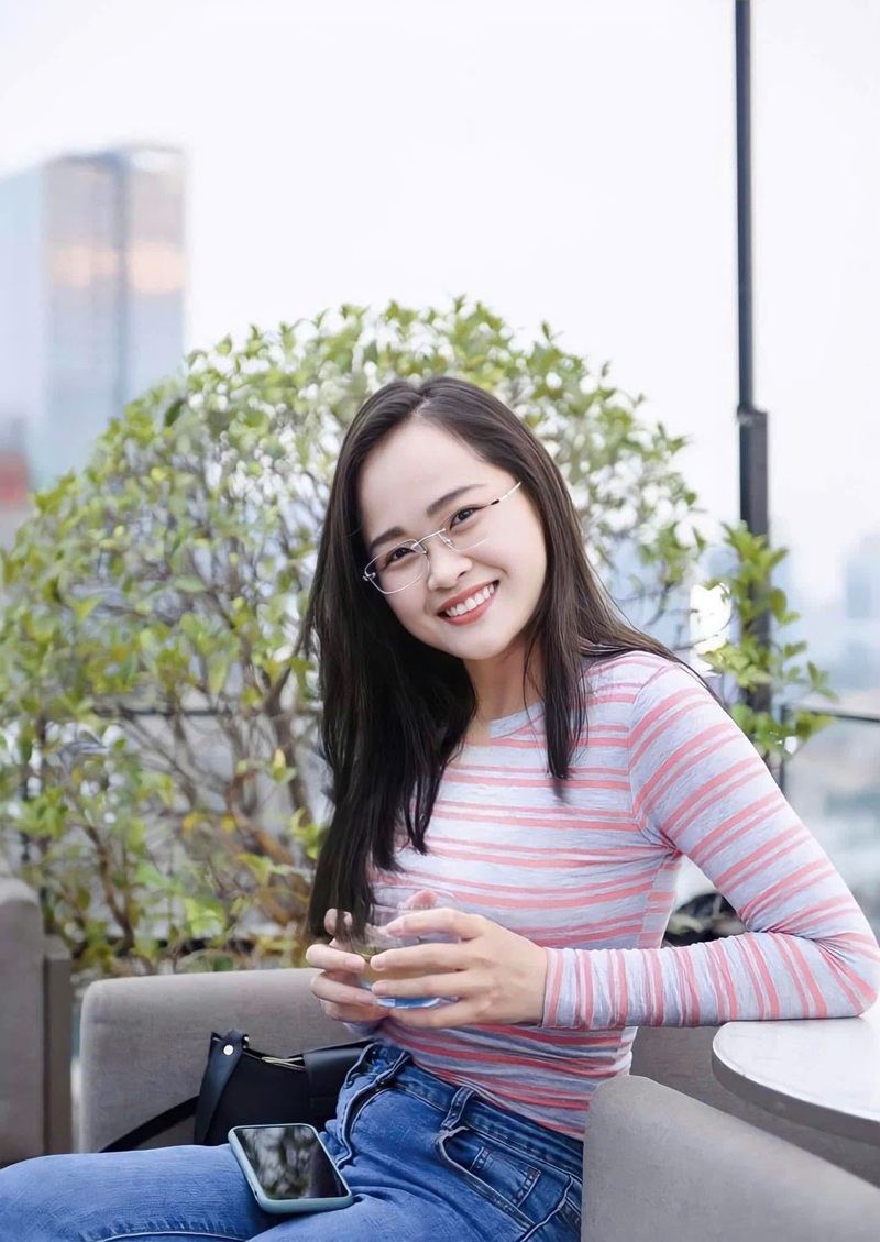 8/10 là cận bao nhiêu độ