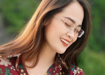 Mắt 8 10 có cần đeo kính không