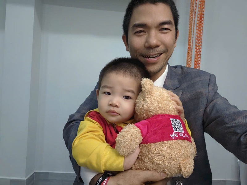 Nheo mắt là bệnh gì