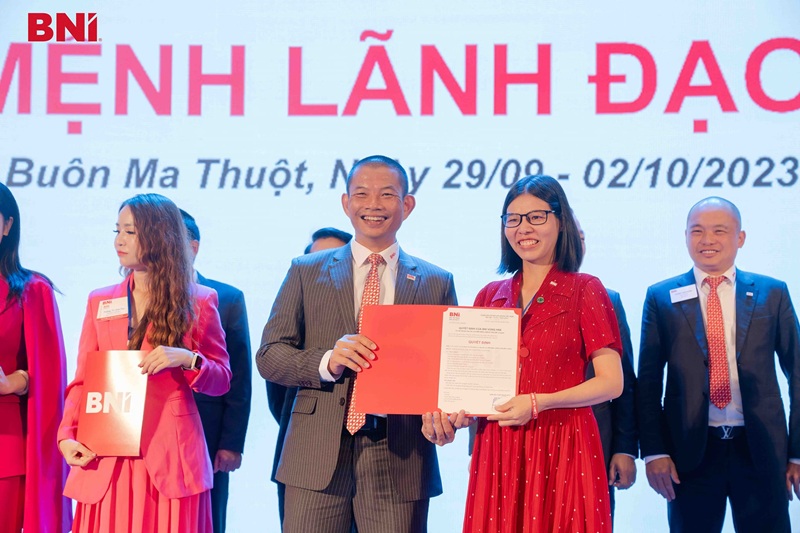 Tầm nhìn của người cận 4 độ