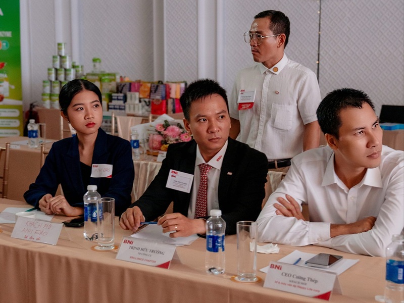 Cận 7/10 là bao nhiêu độ