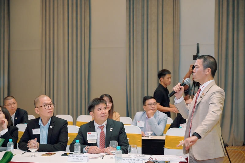 Đau mắt không rõ nguyên nhân