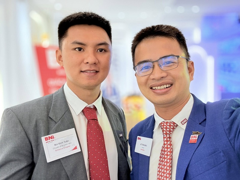 Mắt 7/10 có cần đeo kính không