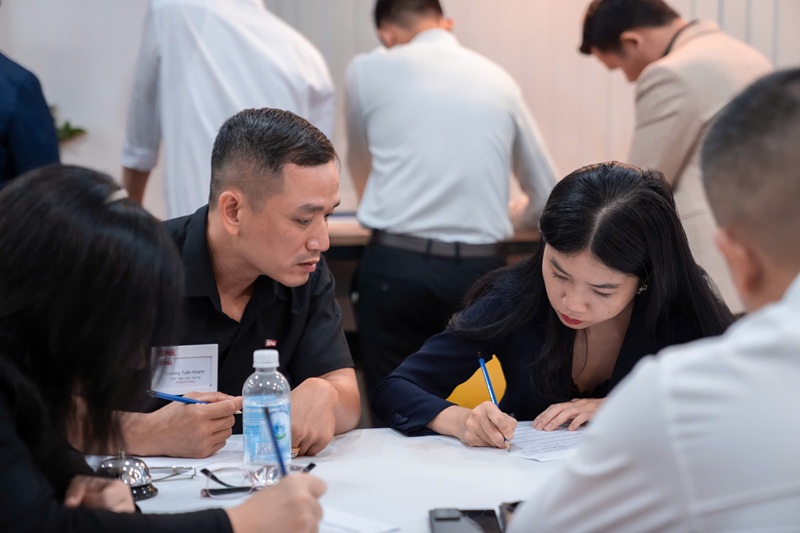 Cận 0.75 độ có cần đeo kính không