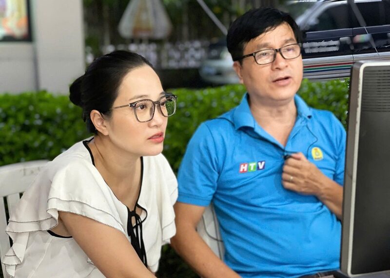 Đeo kính cận có nên đeo thường xuyên không