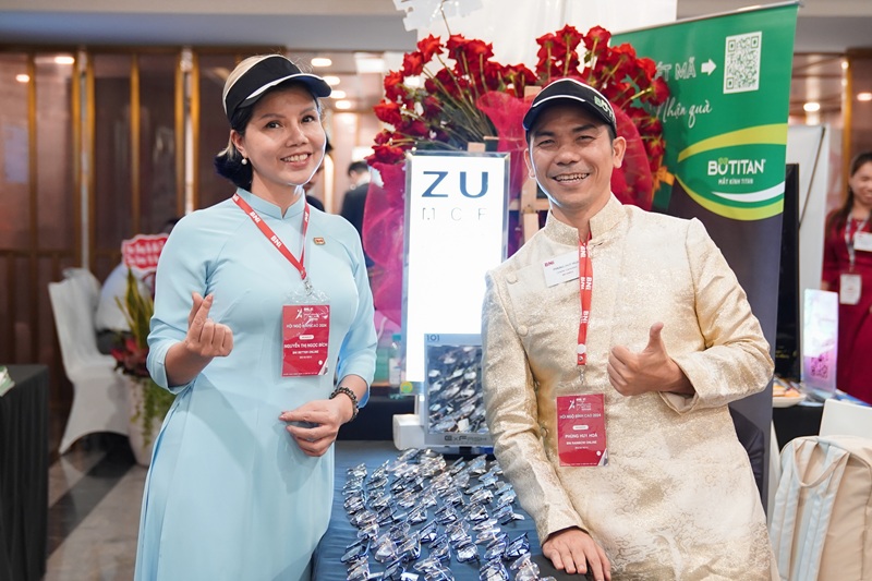 Mắt kính BUTITAN