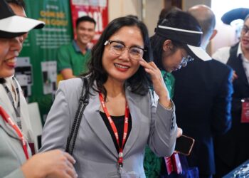 Tại sao lại bị loạn thị