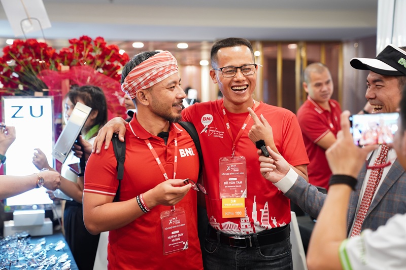 Mổ mắt loạn thị