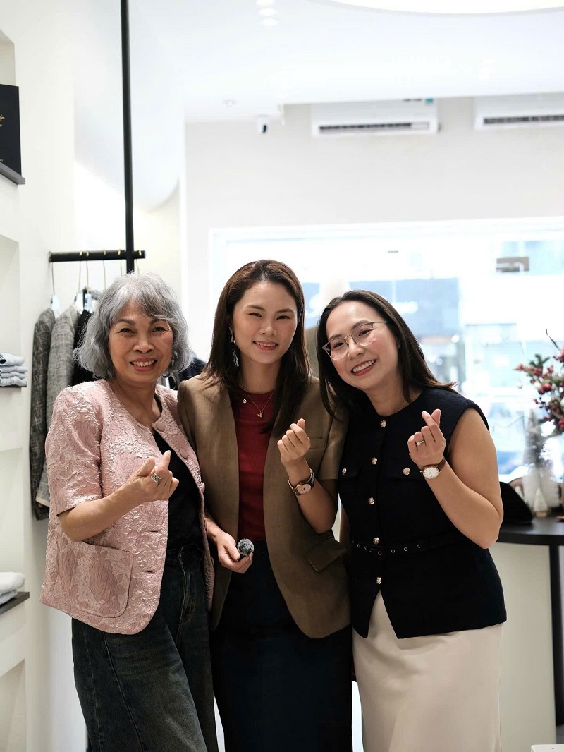 Bị loạn thị có cần đeo kính thường xuyên không