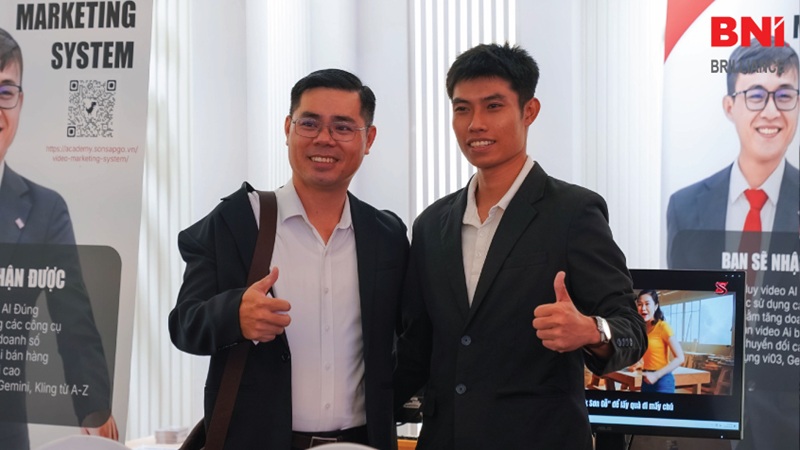 Mắt kính BUTITAN