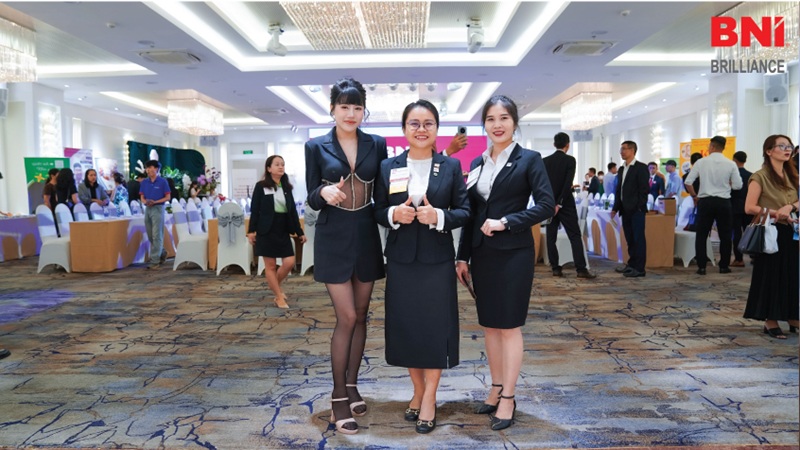 Bị cận 1 độ