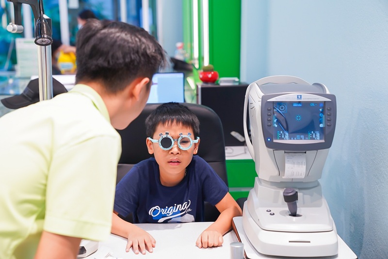 Nhược thị bẩm sinh