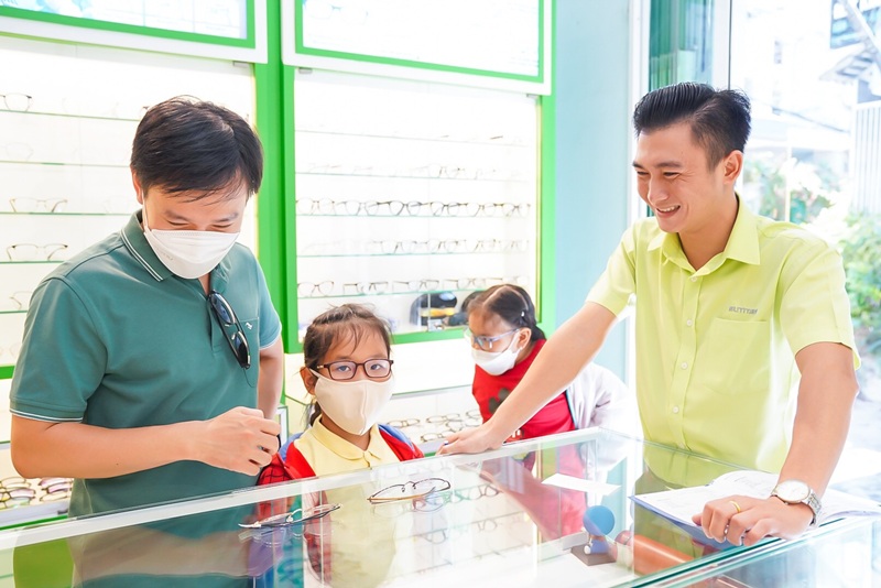 Nhược thị bẩm sinh là gì