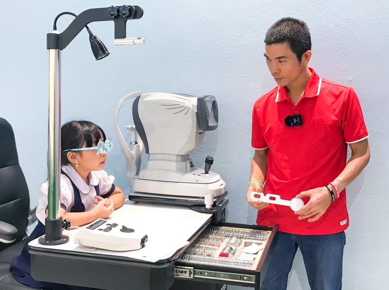 Nhược thị bẩm sinh có chữa được không