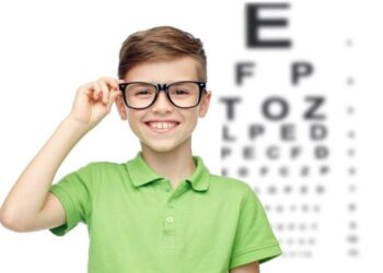Đeo kính sai độ có sao không?