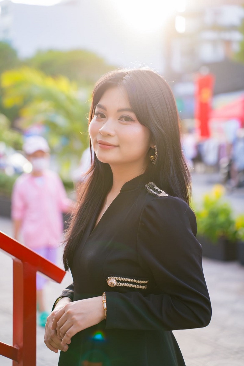 Mắt kính BUTITAN