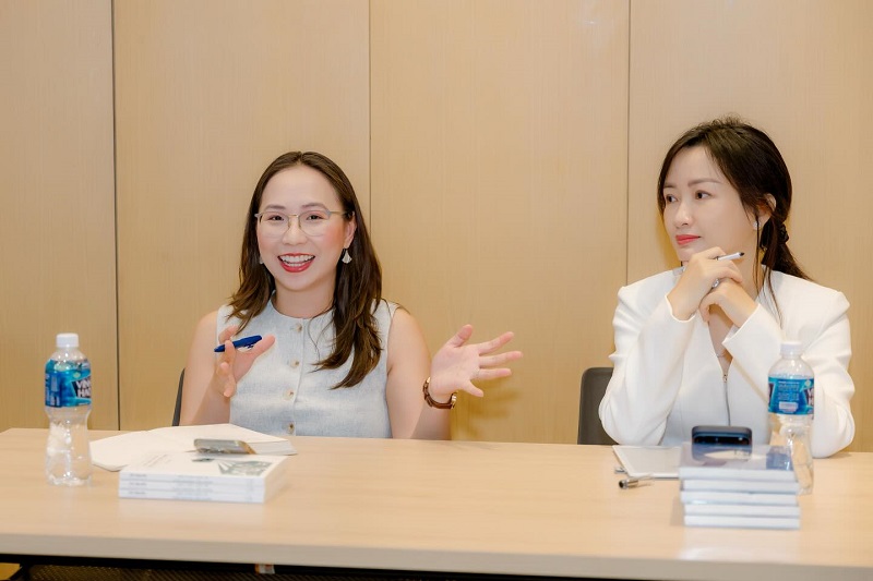 Mắt kính BUTITAN