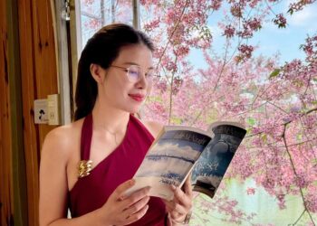 Cận 1 mắt có nên đeo kính không