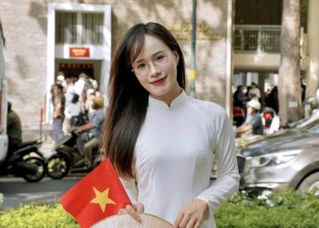 Cận 2 độ là bao nhiêu diop