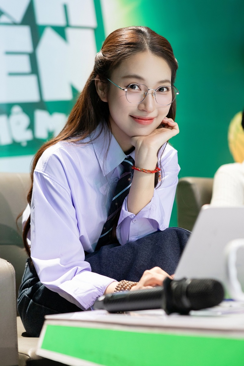 Mắt kính BUTITAN