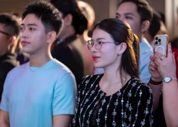 Mắt 4/10 là cận mấy độ