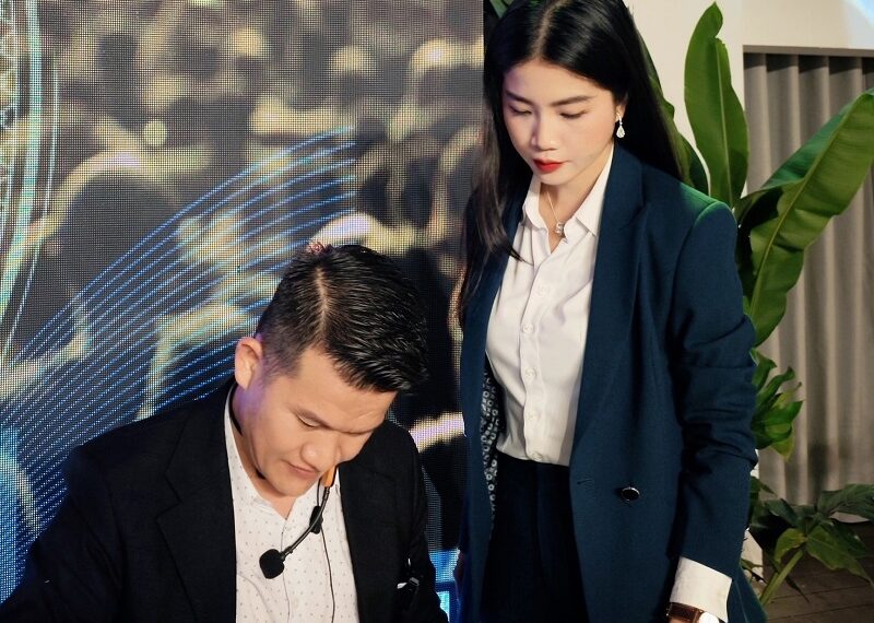 Mắt cận không đeo kính có bị tăng độ không