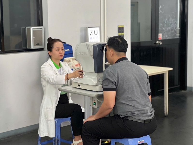 Nguyên nhân gây ra viễn thị