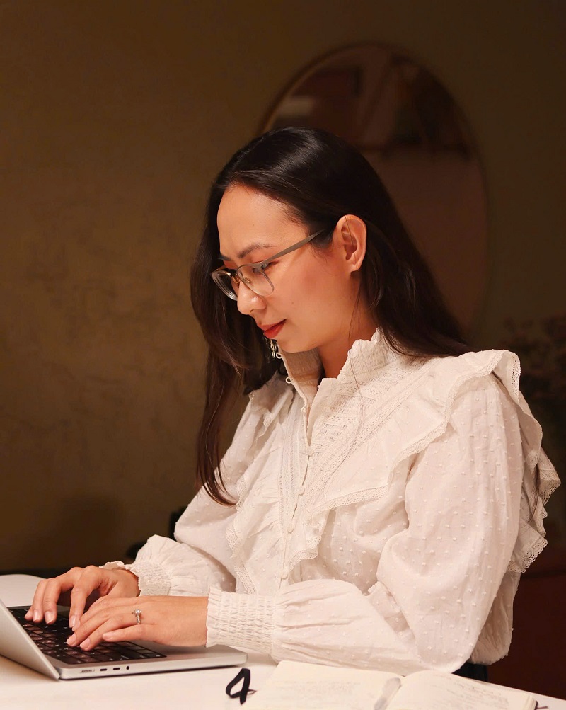 Mắt kính BUTITAN