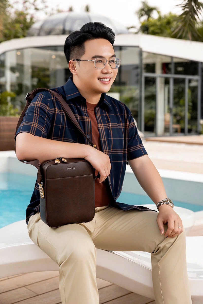 Mắt kính BUTITAN