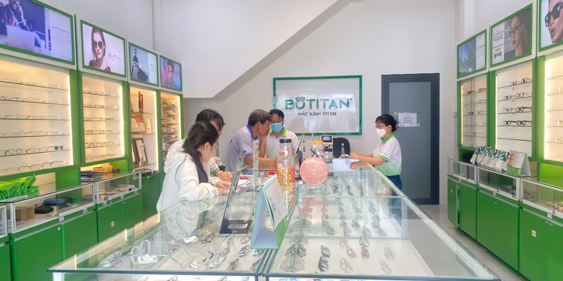 Mắt kính BUTITAN
