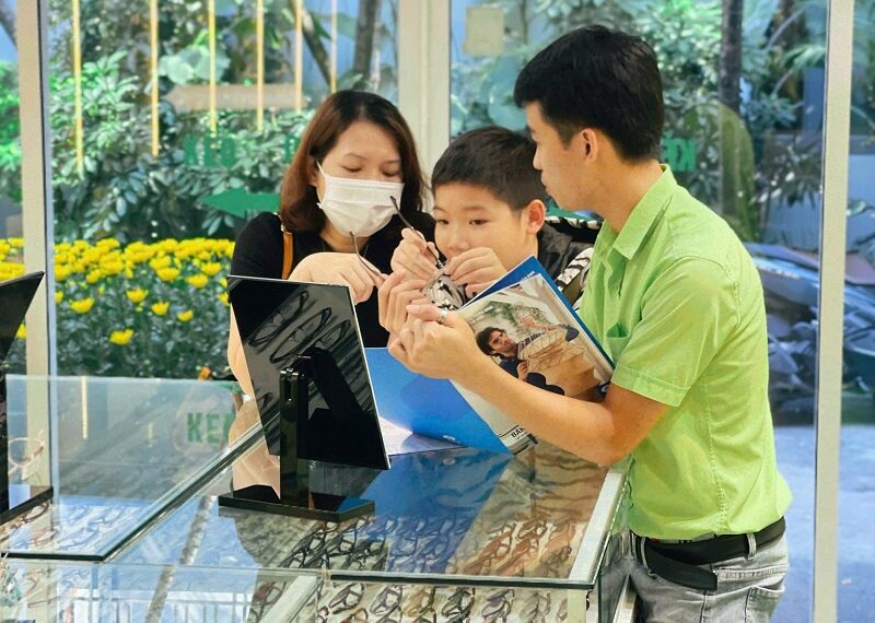 Cận thị do đâu