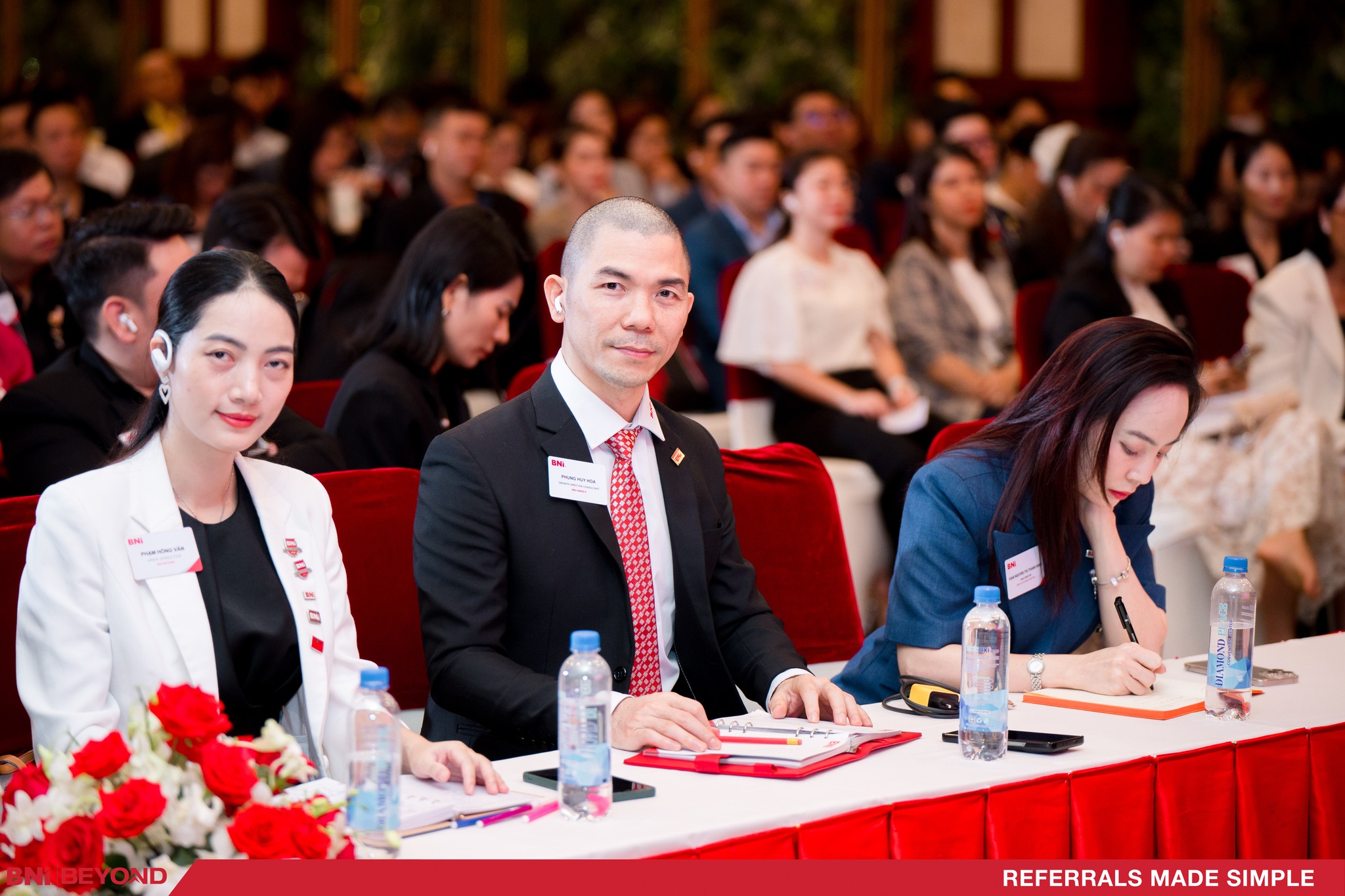 Mắt kính BUTITAN