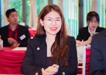 Cận 2 25 độ là nặng hay nhẹ
