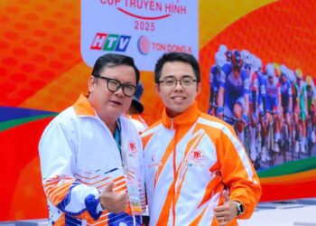 Cận 4 độ có nặng không