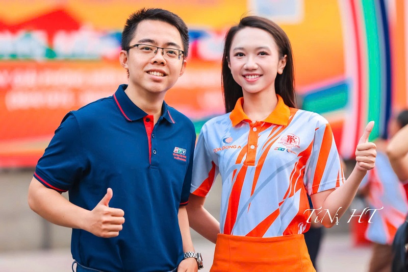 Cận 4 độ