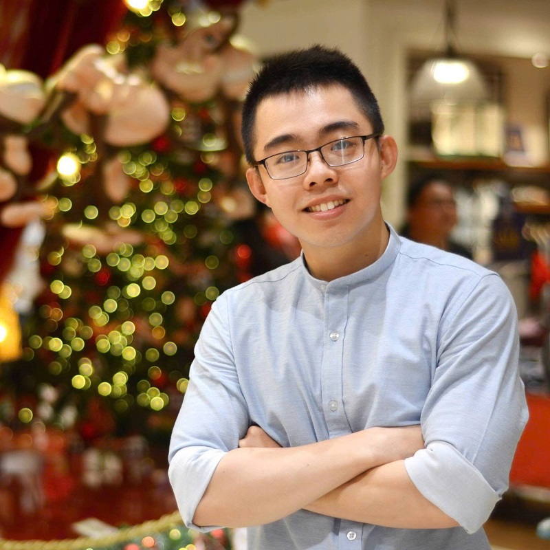 Mắt kính BUTITAN