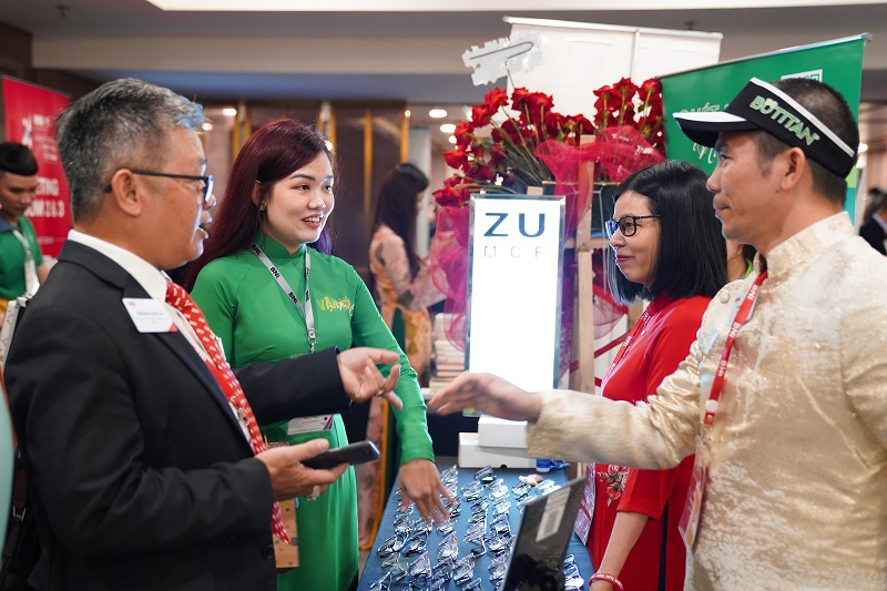 Loạn thị đeo kính có khỏi không