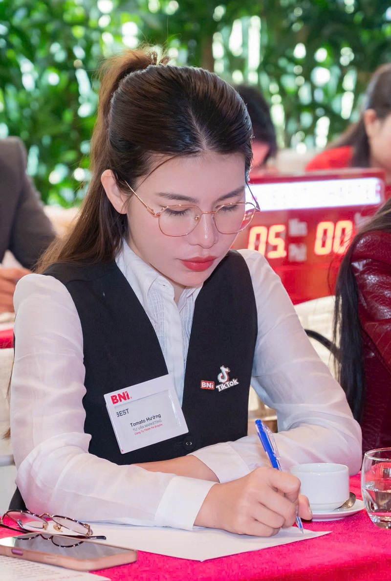 Loạn thị nặng hơn hay cận thị nặng hơn