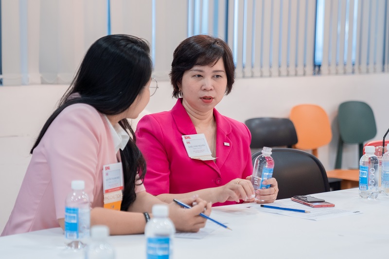 Mắt kính BUTITAN