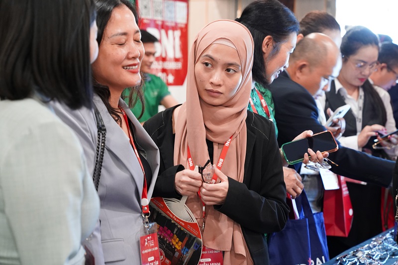 Mắt lúc mờ lúc rõ có sao không
