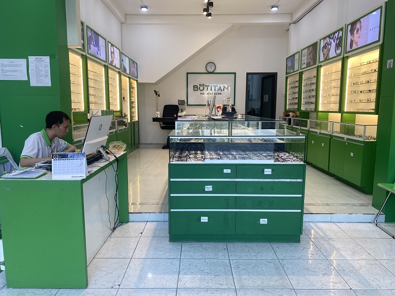 Nhìn màn hình máy tính bị mỏi mắt