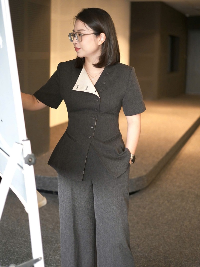 Mắt kính BUTITAN